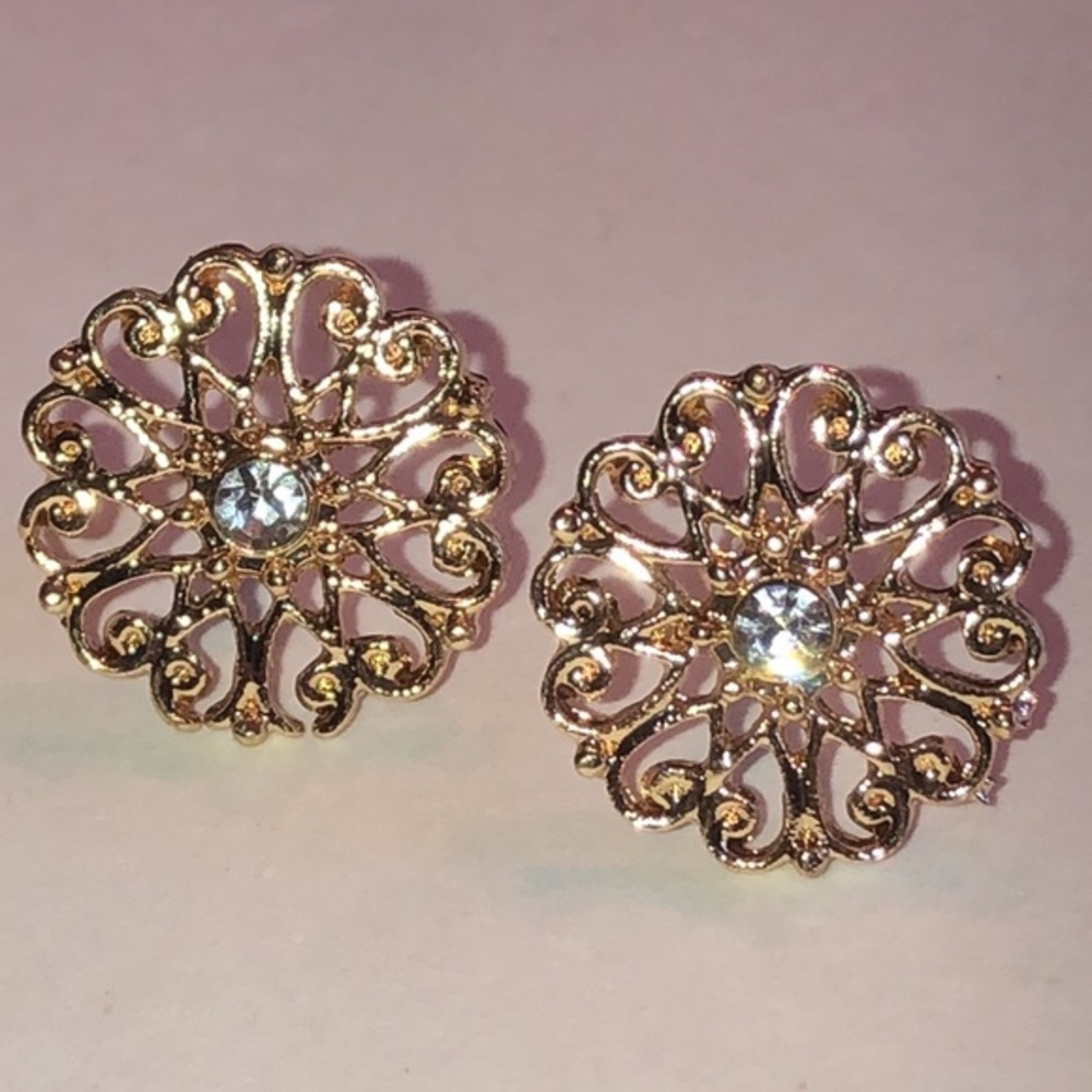 Elegant Gold Tone Rhinestone Boho Round Filigree Earrings